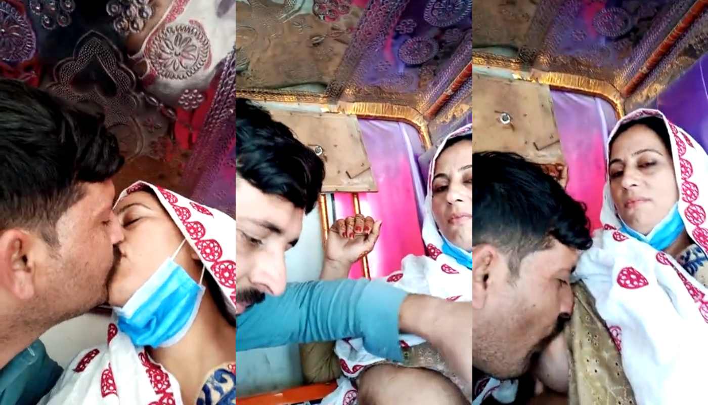 Mature Pakistani Milf Bhabhi Boobs Sucking Inside Truck